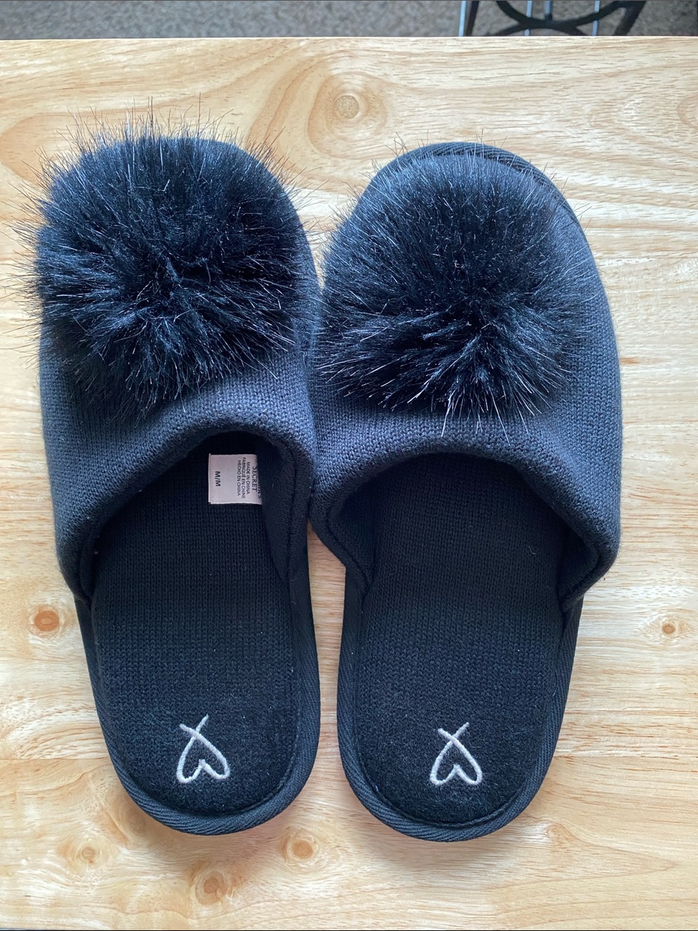 Women’s Victorias Secret Black PomPom Knit Slide Slippers